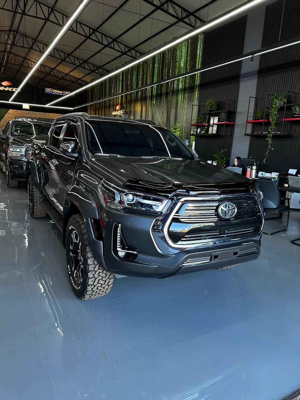 Buflector de capot - Hilux