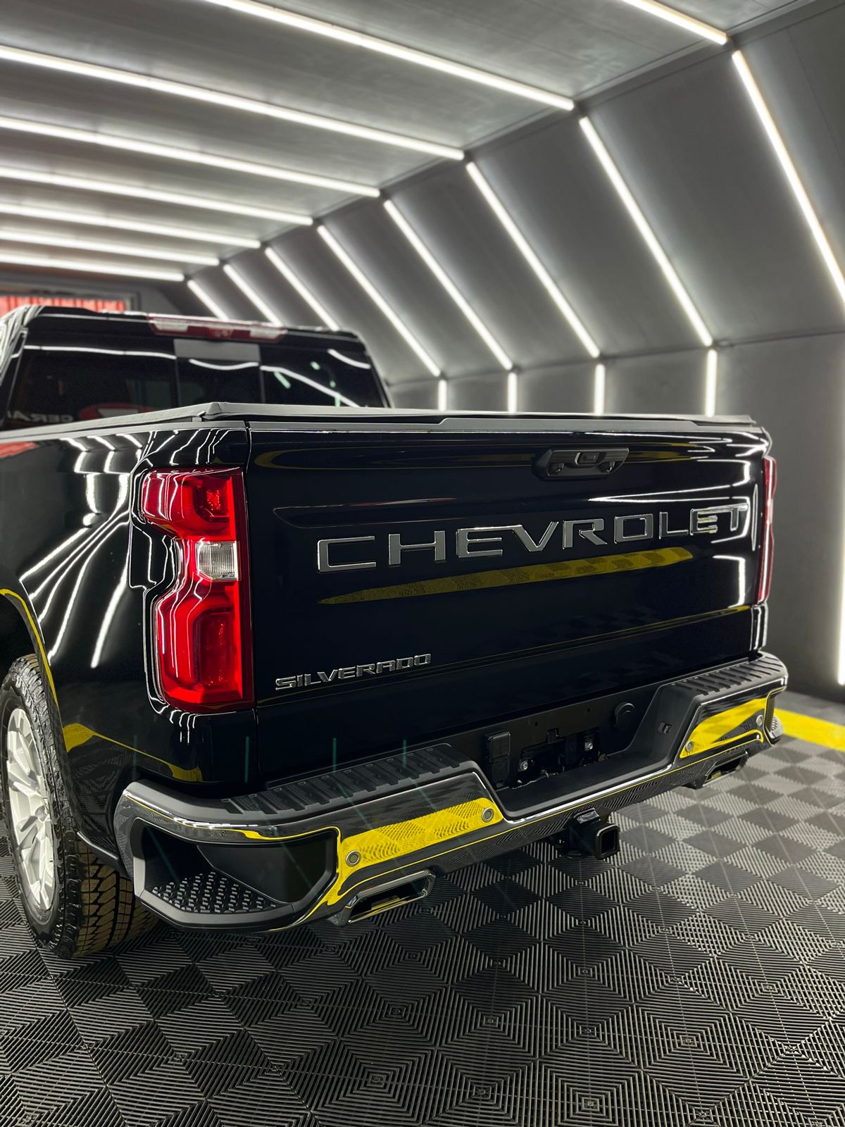 Letra Chevrolet niquelado - Silverado