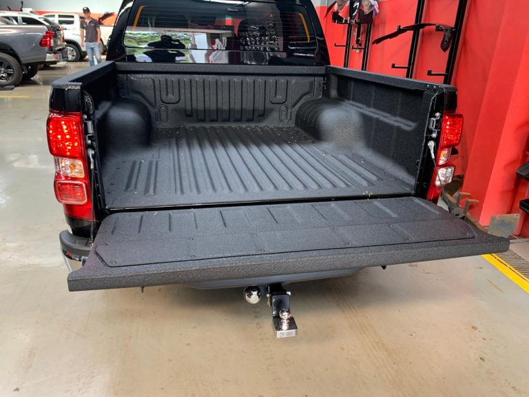 Antes - Cama de camioneta sin revestimiento